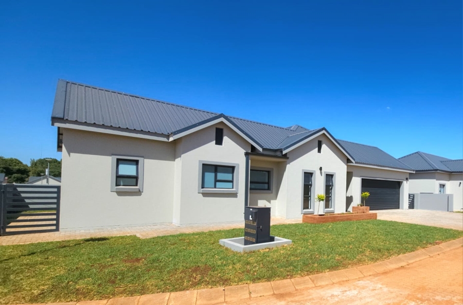 To Let 3 Bedroom Property for Rent in Melodie North West